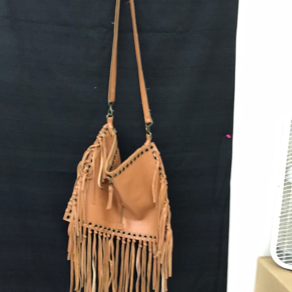 Fringed shoulder bag